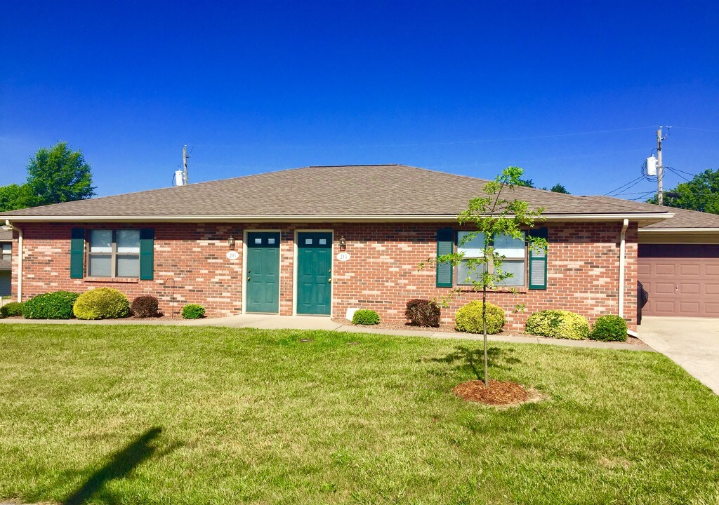 145 Alabama St in Ferdinand, IN - Foto de edificio