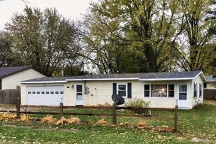 54 Fontenelle St SE in Grand Rapids, MI - Building Photo