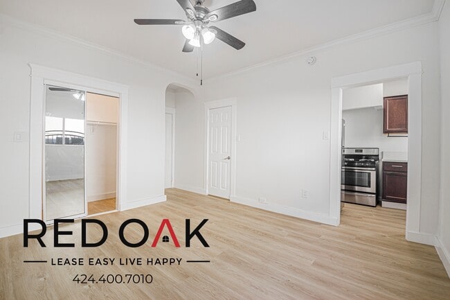 property at 4348 Lockwood Ave