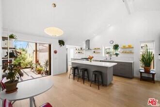 4219 Moore St in Los Angeles, CA - Building Photo - Building Photo
