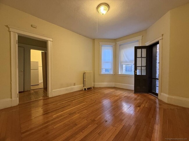 15 Royce Rd, Unit 1 in Boston, MA - Building Photo - Building Photo