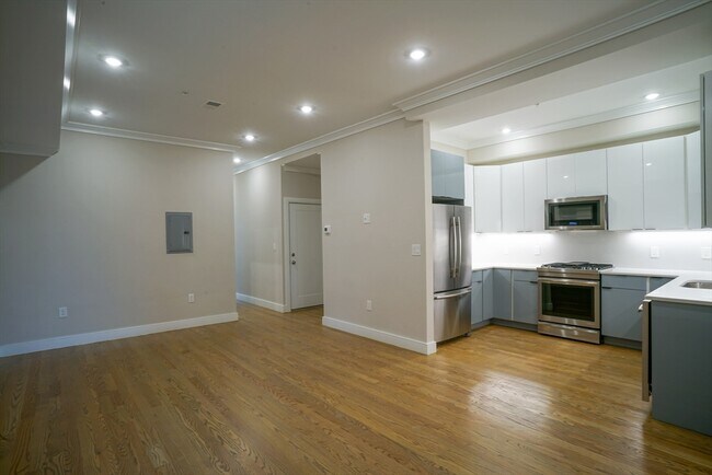 464 Sumner St in Boston, MA - Building Photo - Building Photo