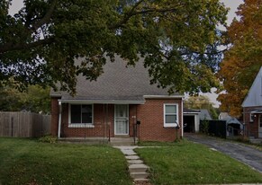 5884 N 35th St in Milwaukee, WI - Building Photo