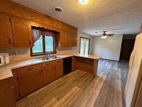 1586 Elizabeth Dr in Chambersburg, PA - Building Photo - Building Photo