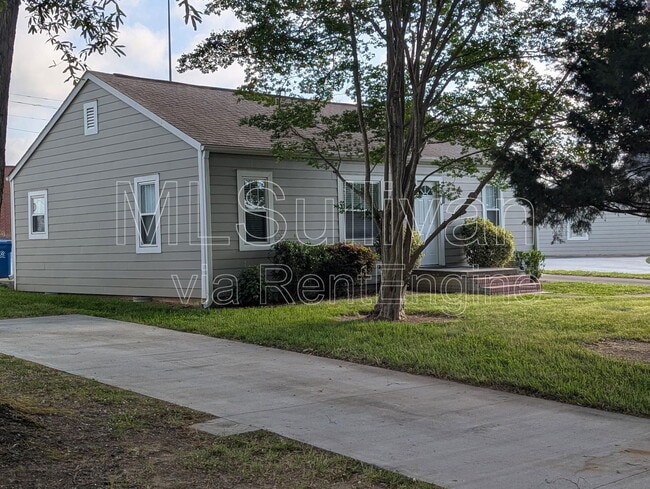 property at 2128 Sovereign St