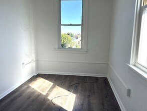 2811 Brownsville Rd in Brentwood, PA - Building Photo - Building Photo