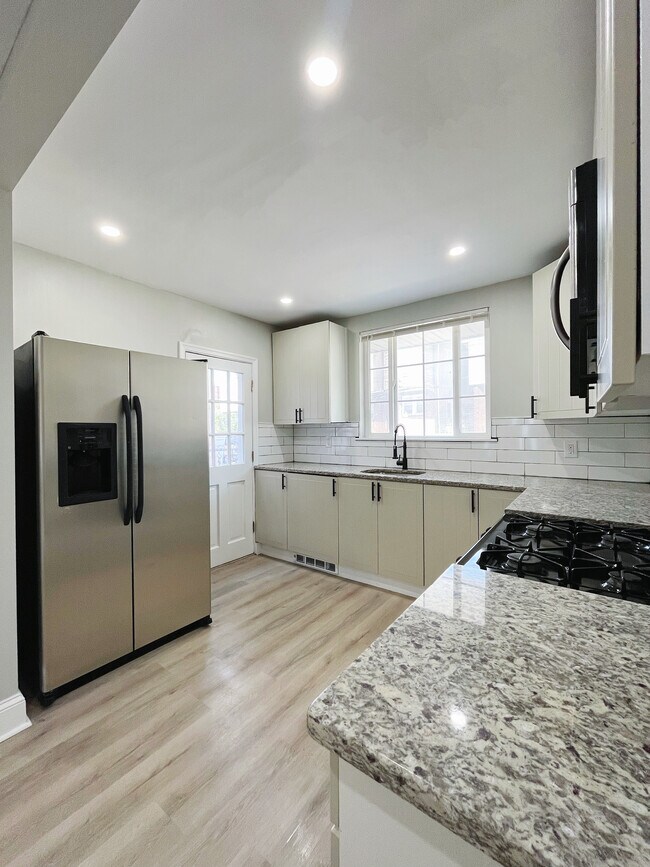 5842 N Howard St Rentals in Philadelphia, PA