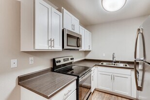 The Ardenport in Renton, WA - Building Photo