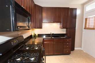 4312 N Clarendon Ave, Unit 1231 in Chicago, IL - Building Photo - Building Photo