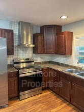 117 S 7th Ave in Siler City, NC - Building Photo - Building Photo