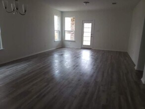 1824 Stinnett Dr in Leander, TX - Building Photo - Building Photo