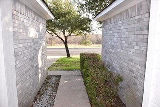 1608 Southwestern Blvd in Georgetown, TX - Foto de edificio - Building Photo