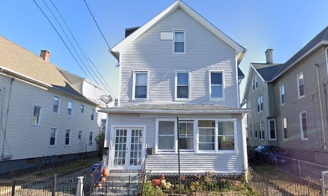 322 Catherine St in Bridgeport, CT - Building Photo - Building Photo