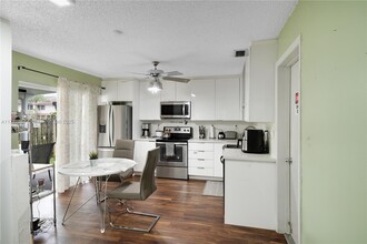 4200 SW 72nd Way in Davie, FL - Building Photo - Building Photo