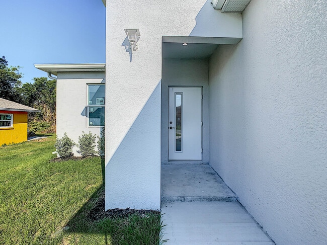 5237 Jennings St in Naples, FL - Building Photo - Building Photo