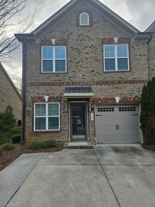 1151 Augustine Heights Dr in Winston-Salem, NC - Building Photo