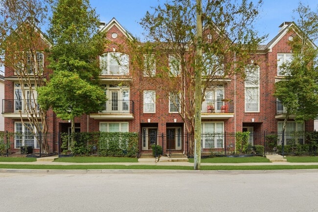 property at 1314 W Webster St