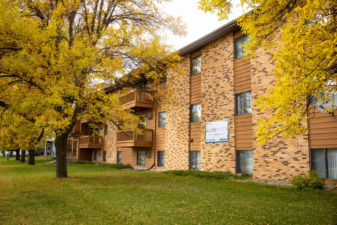 Autumn Chase in Fargo, ND - Building Photo