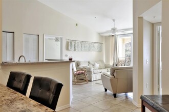 723 Villa Cir in Boynton Beach, FL - Building Photo - Building Photo