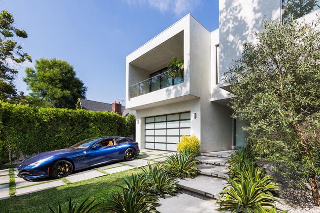 726 N Martel Ave in Los Angeles, CA - Building Photo - Building Photo