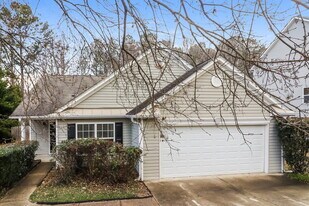 417 Autumn Creek Dr in Dallas, GA - Building Photo