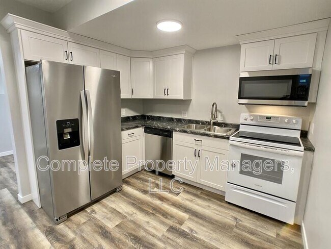 property at 930 S Broadway Ave