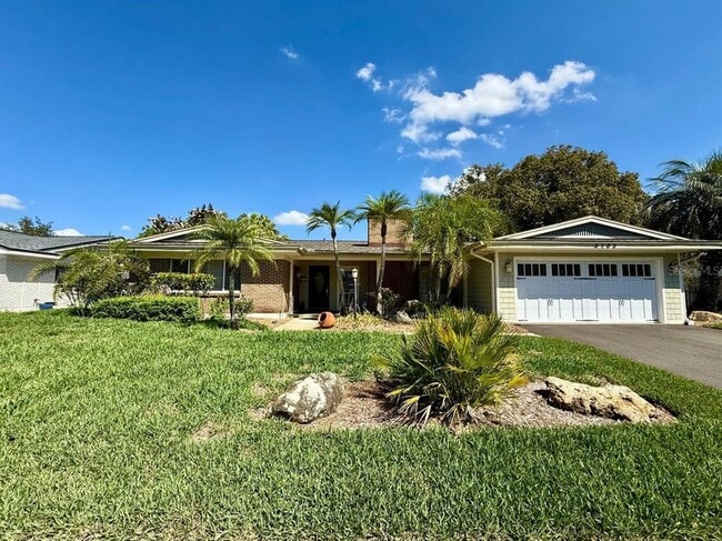 property at 3103 Cocos Rd