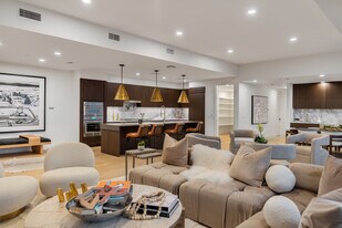 Residences at 6G in Austin, TX - Building Photo