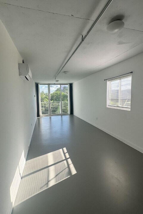 444-542 SW 3rd St in Miami, FL - Building Photo