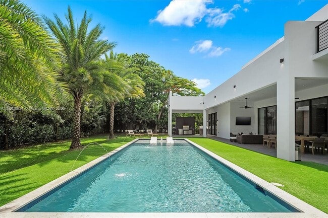 7660 SW 124th St in Miami, FL - Building Photo - Building Photo