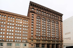 Lofts at 629 Euclid Apartments