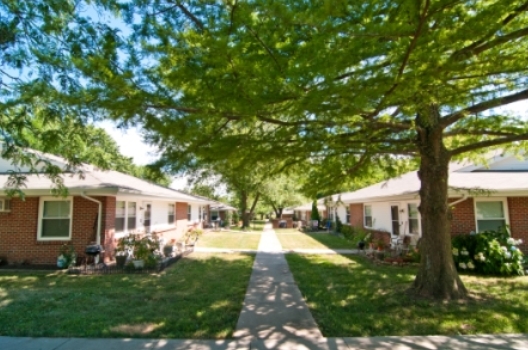 Butler Meadows in Butler, MO - Foto de edificio