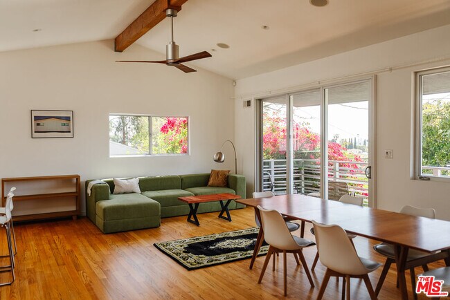 1423 Elevado St in Los Angeles, CA - Building Photo - Building Photo