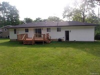 2425 Dexter Rd - 8