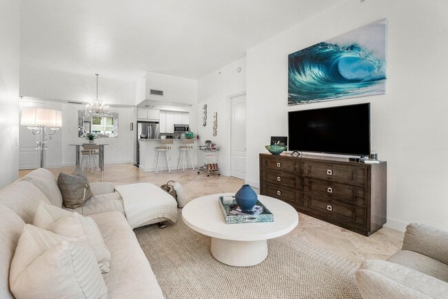 99 SE Mizner Blvd in Boca Raton, FL - Building Photo - Building Photo