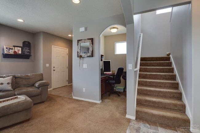 property at 122 SW 35th St
