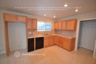 8735 Corbin Ave in Los Angeles, CA - Foto de edificio - Building Photo