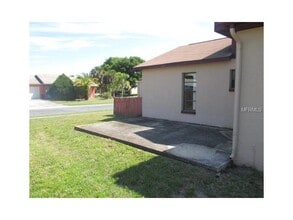 1129 Fuchsia Dr in Holiday, FL - Building Photo - Building Photo