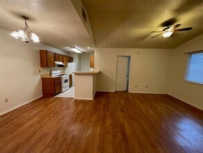 8005 West Gate Blvd in Austin, TX - Building Photo - Building Photo