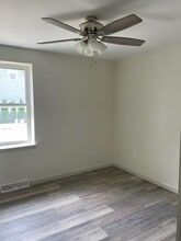 3511 Gray St, Unit 101 in Laureldale, PA - Building Photo - Building Photo