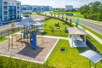 Aventine at West Melbourne in West Melbourne, FL - Building Photo - Building Photo