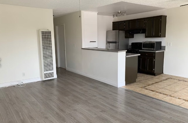 property at 402 N Ardmore Ave