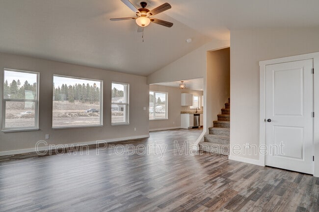 property at 517 Sparrow Rd