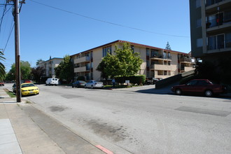 Kent Apartments in San Carlos, CA - Building Photo - Building Photo