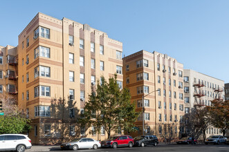 2166 Bronx Park E in Bronx, NY - Foto de edificio - Building Photo