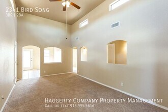 2341 Bird Song St in El Paso, TX - Building Photo - Building Photo