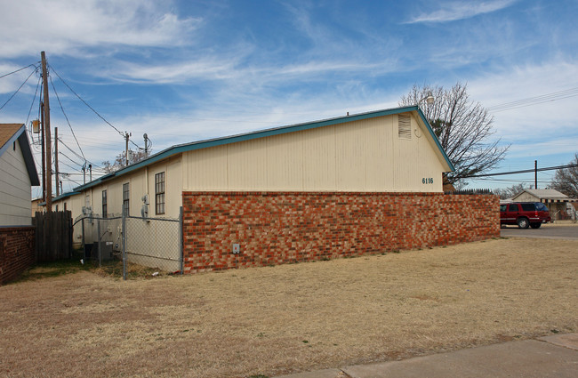 6116 Avenue S in Lubbock, TX - Building Photo - Building Photo