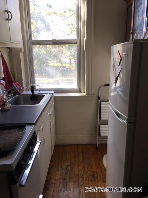 211 Park Dr in Boston, MA - Building Photo
