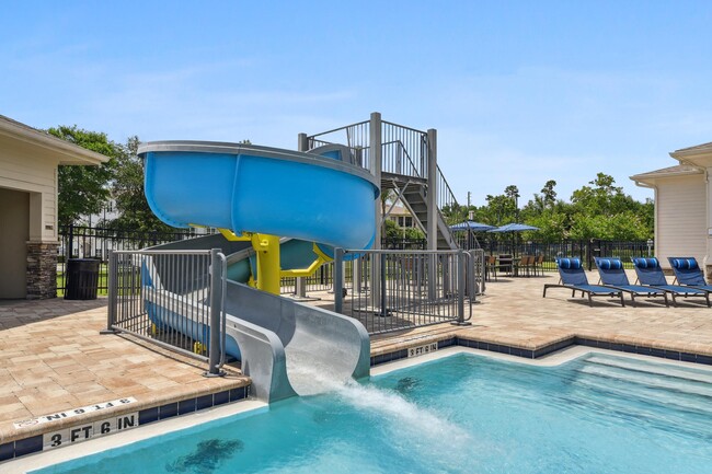 Beach House at Amelia in Yulee, FL - Foto de edificio - Building Photo