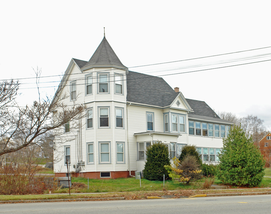 11 New Gorham Rd in Westbrook, ME - Building Photo